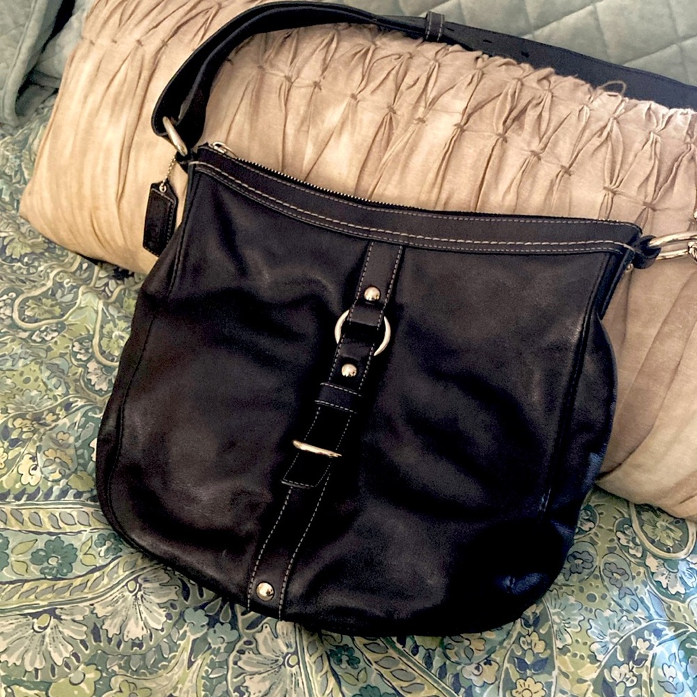 Coach F14018 CHELSEA Black Leather Shoulder Bag Top Zip Closure